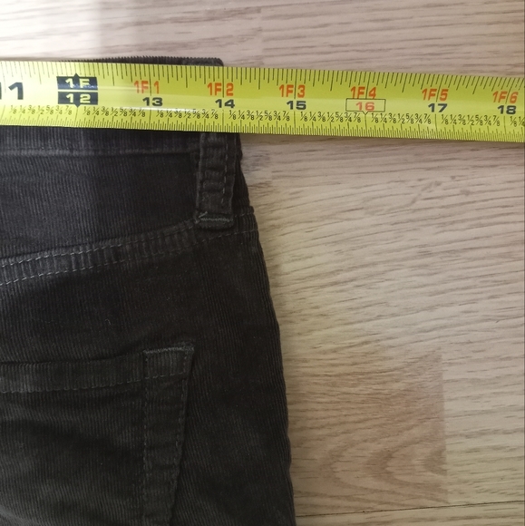 Free People cropped corduroy pants. Size 26. Dark khaki green. EUC. - Picture 9 of 14